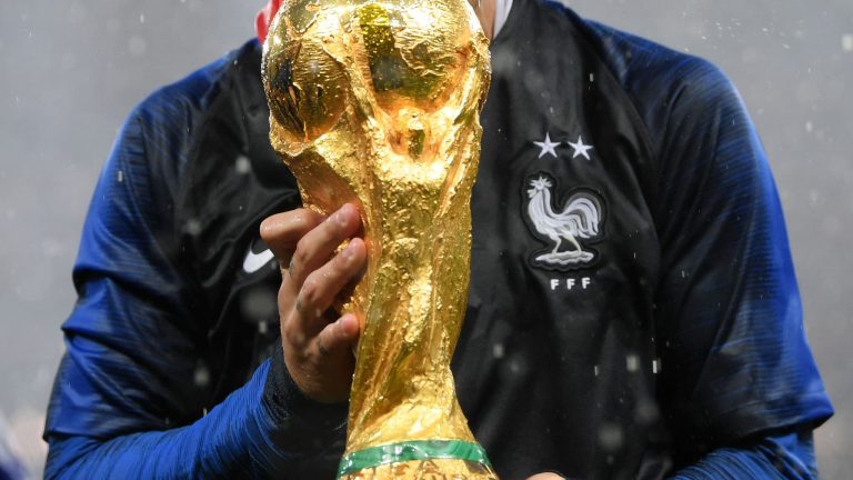 ΟΙ ΓΑΛΛΟΙ ΠΑΓΚΟΣΜΙΟΙ ΠΡΩΤΑΘΛΗΤΕΣ. ΔΥΟ ΛΟΓΙΑ ΑΚΟΜΗ….. Γράφει ο SERPICO