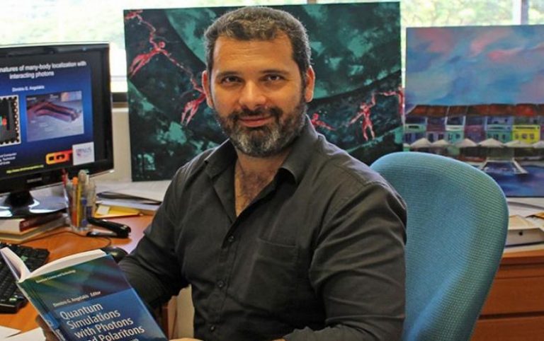 Δημήτρης Αγγελάκης μιλάει για τους κβαντικούς υπολογιστές