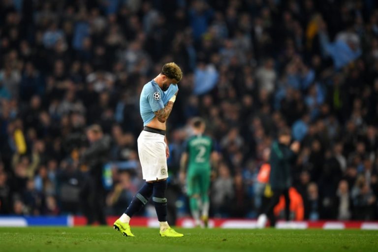 Τό ποδοσφαιρο ψηλά!!!!  SERPICO