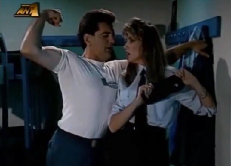 Έφυγε ο παλιός……