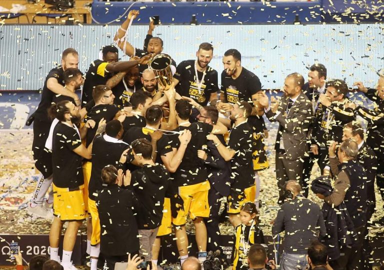 Η ΚΟΥΠΑ ΣΤΗΝ ΒΑΣΙΛΙΣΣΑ..  ΣΩΤ ΒΑΖΕΛΟΣ