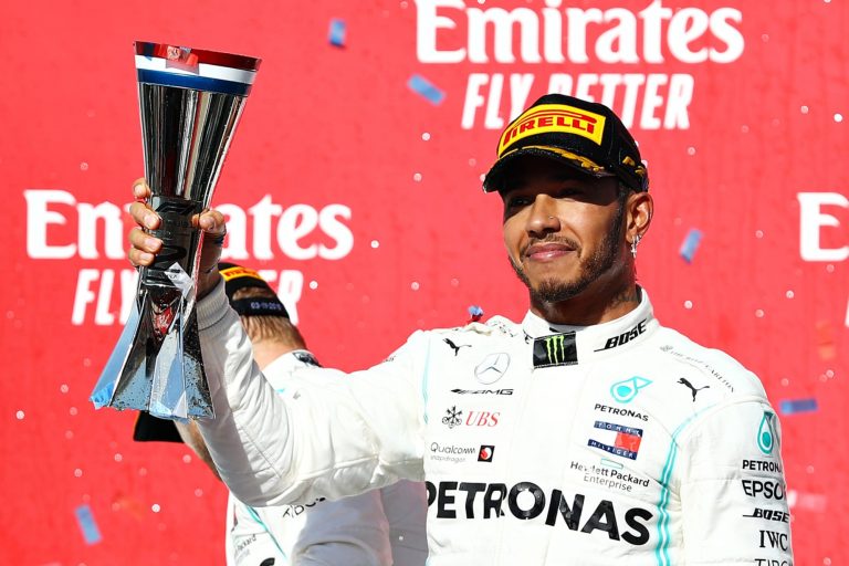 Γενέθλια χωρίς συμβόλαιο ΣΩΤΗΡΗΣ ΒΑΖΕΛΟΣ